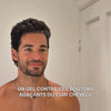 Vidéo : un homme sourit à la caméra avec le texte « un gel contre ces boutons agaçants du cuir chevelu ». Gel Acide Salicylique cuir chevelu d’Australian Bodycare.
