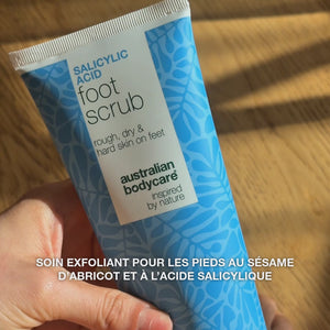 Gommage pieds à l’acide salicylique – contre peau dure et sèche — Gommage pour les pieds à l’acide salicylique contre callosités et talons secs. Rend la peau douce, hydratée et rafraîchie.