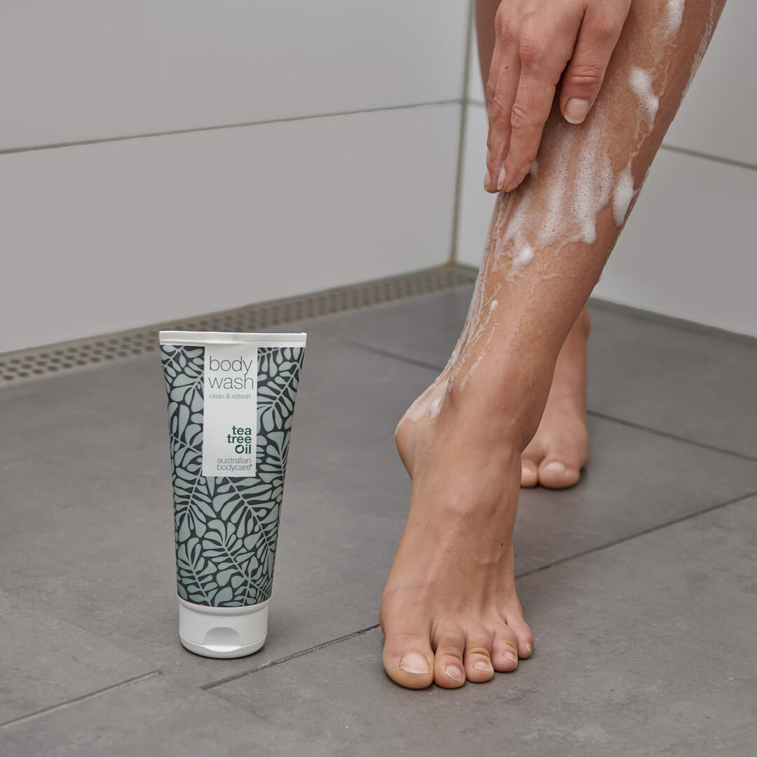 Gel douche à l'huile de tea tree contre les boutons, kératose pilaire﻿ et les peaux impures — Gel douche pour les soins quotidiens et contre les boutons et les peaux impures du corps