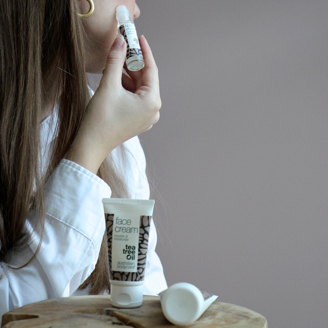 Traitement localisé à l'huile de tea tree pour les peaux congestionnées — pour le soin quotidien de l'acné et efficace contre les imperfections de la peau, les boutons et les points noirs.