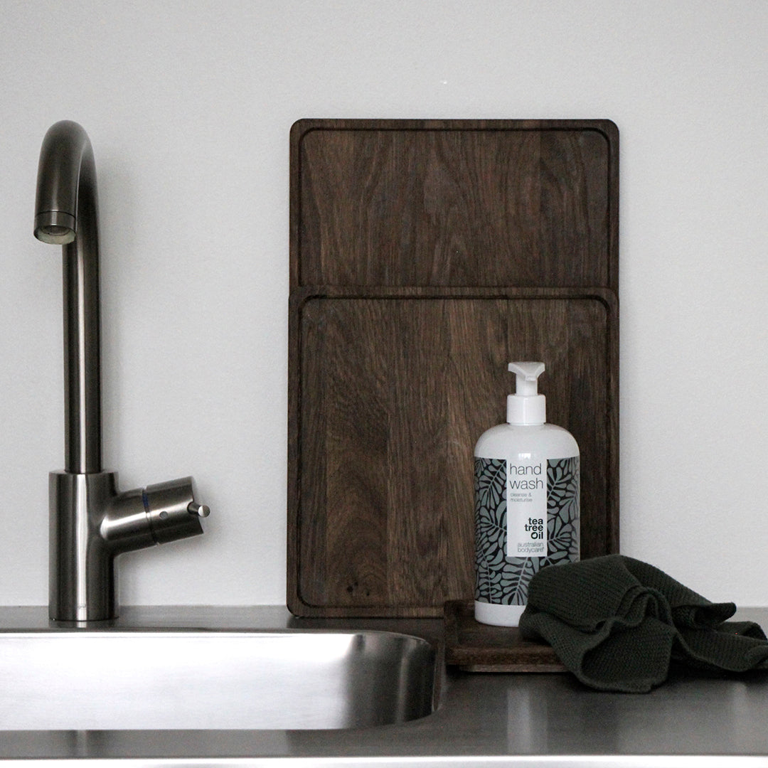 Savon pour les mains à l'huile de tea tree pour un usage quotidien — Le savon liquide pour les mains élimine efficacement les bactéries et la saleté.